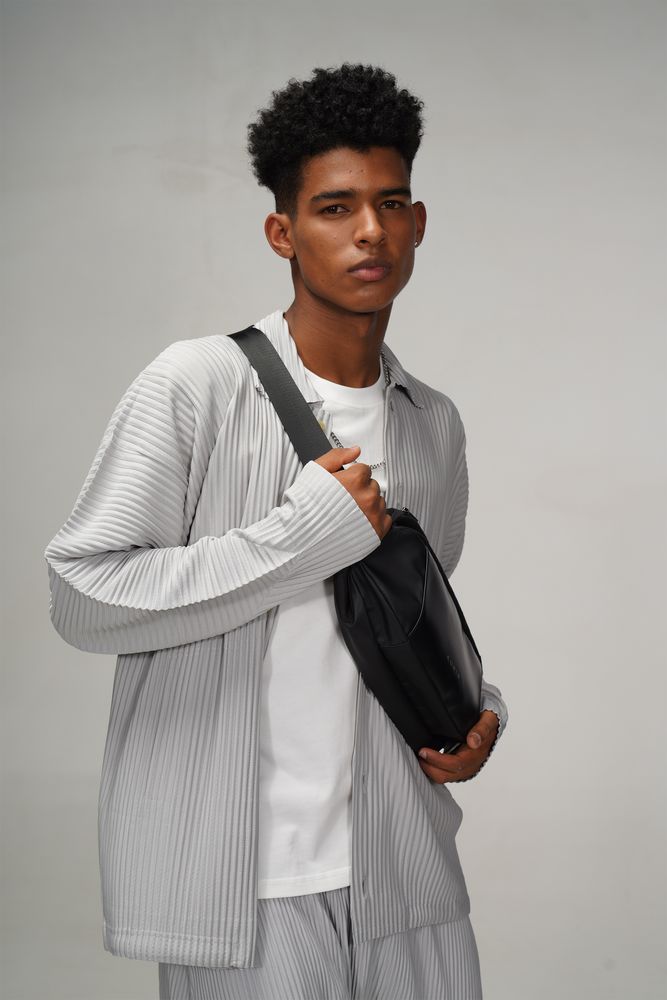 Изображение №10 | Сумка кросс-боди FlipSling, черная