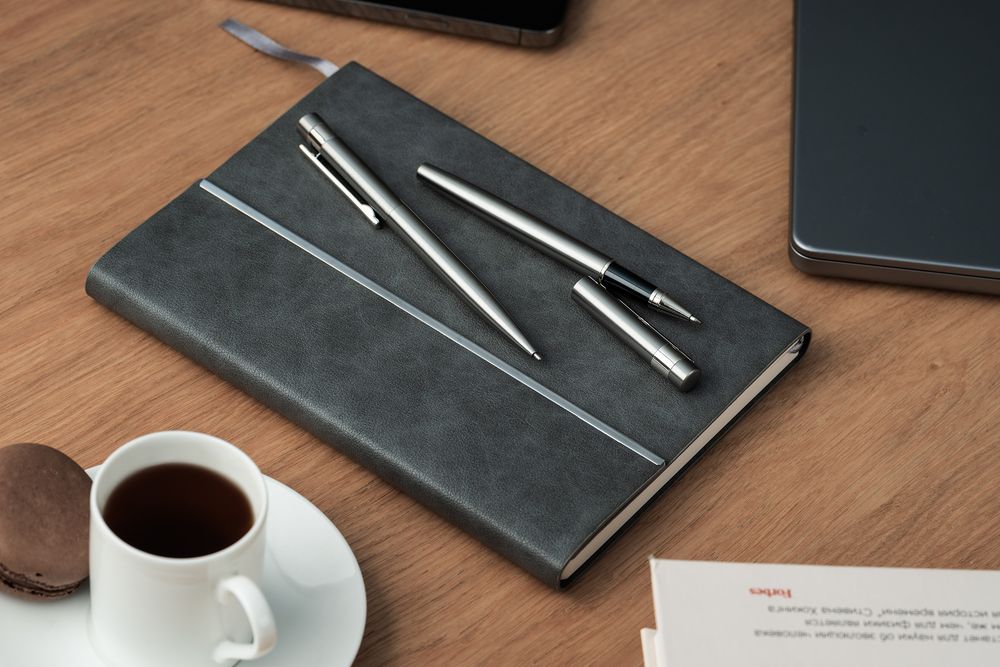 Изображение №8 | Ежедневник Petrus Flap, недатированный, серый