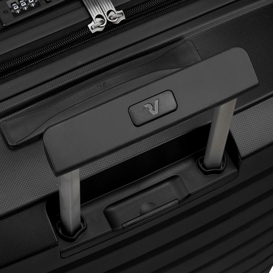 Изображение №8 | Чемодан Butterfly L, черный