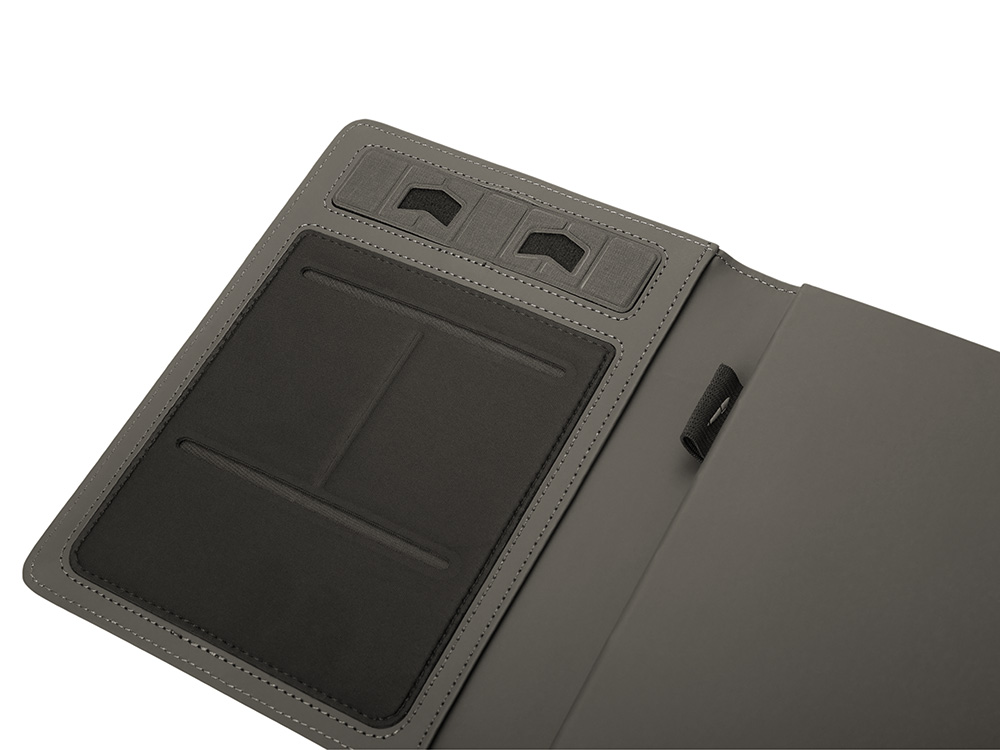 Изображение №11 | Подарочный набор «Twilight»: органайзер А5 с беспроводной зарядкой и металлическая шариковая ручка со светящимся логотипом (черный)