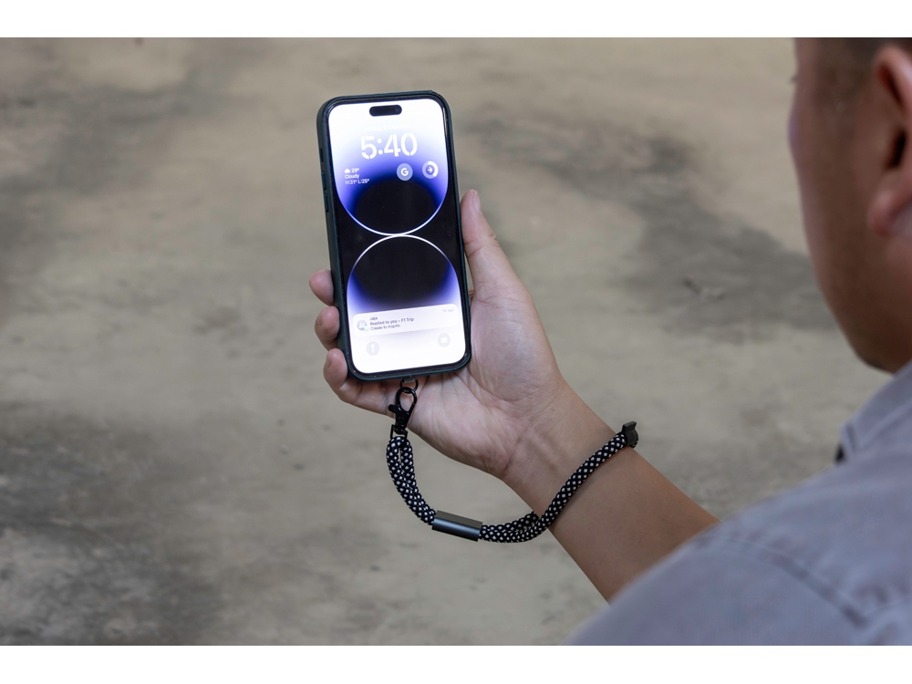 Изображение №11 | Ремешок-держатель для телефона на запястье «Lany Wristband Eco» (серый)