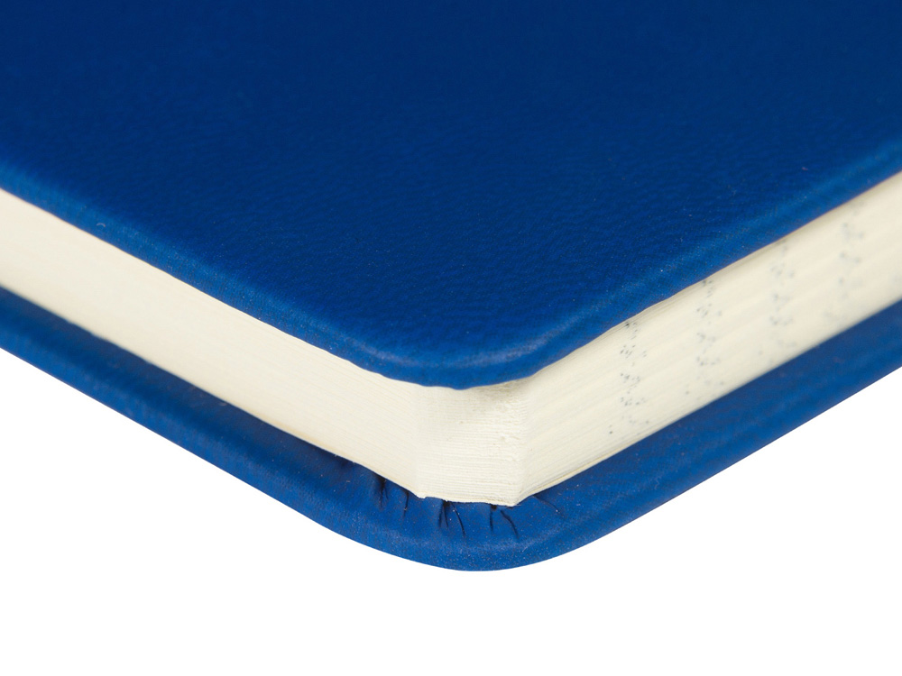 Изображение №2 | Ежедневник недатированный А5 «Megapolis Velvet New» (синий)