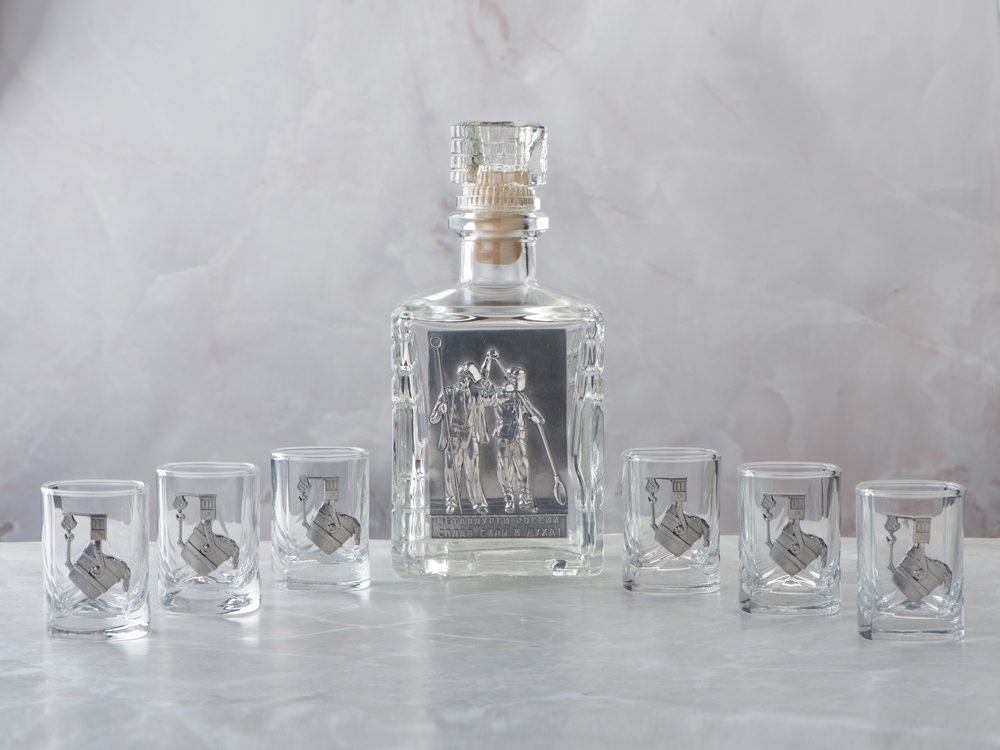 Изображение №1 | Набор со штофом «Металлурги» (прозрачный)