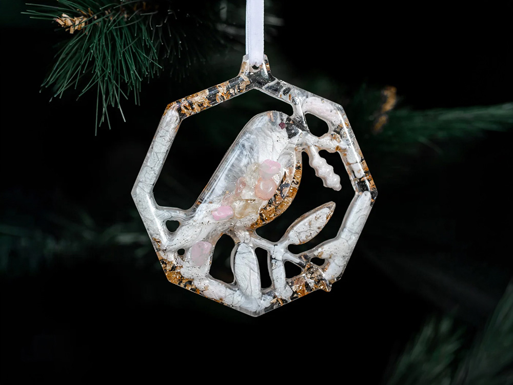 Изображение №8 | Набор елочных игрушек: Снегирь, Олень, Ель (Розовый кварц)