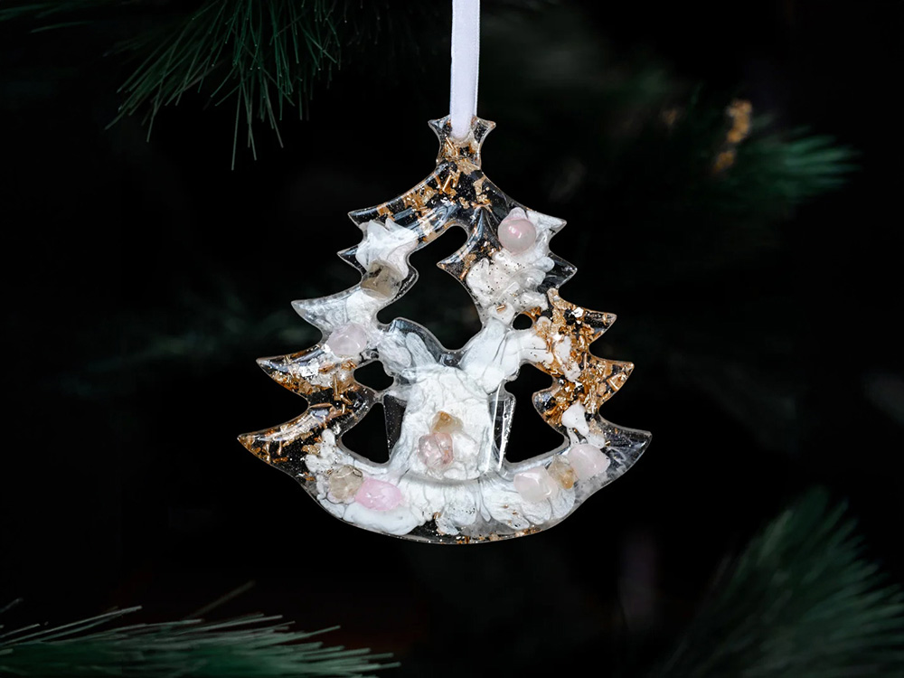 Изображение №9 | Набор елочных игрушек: Снегирь, Олень, Ель (Розовый кварц)