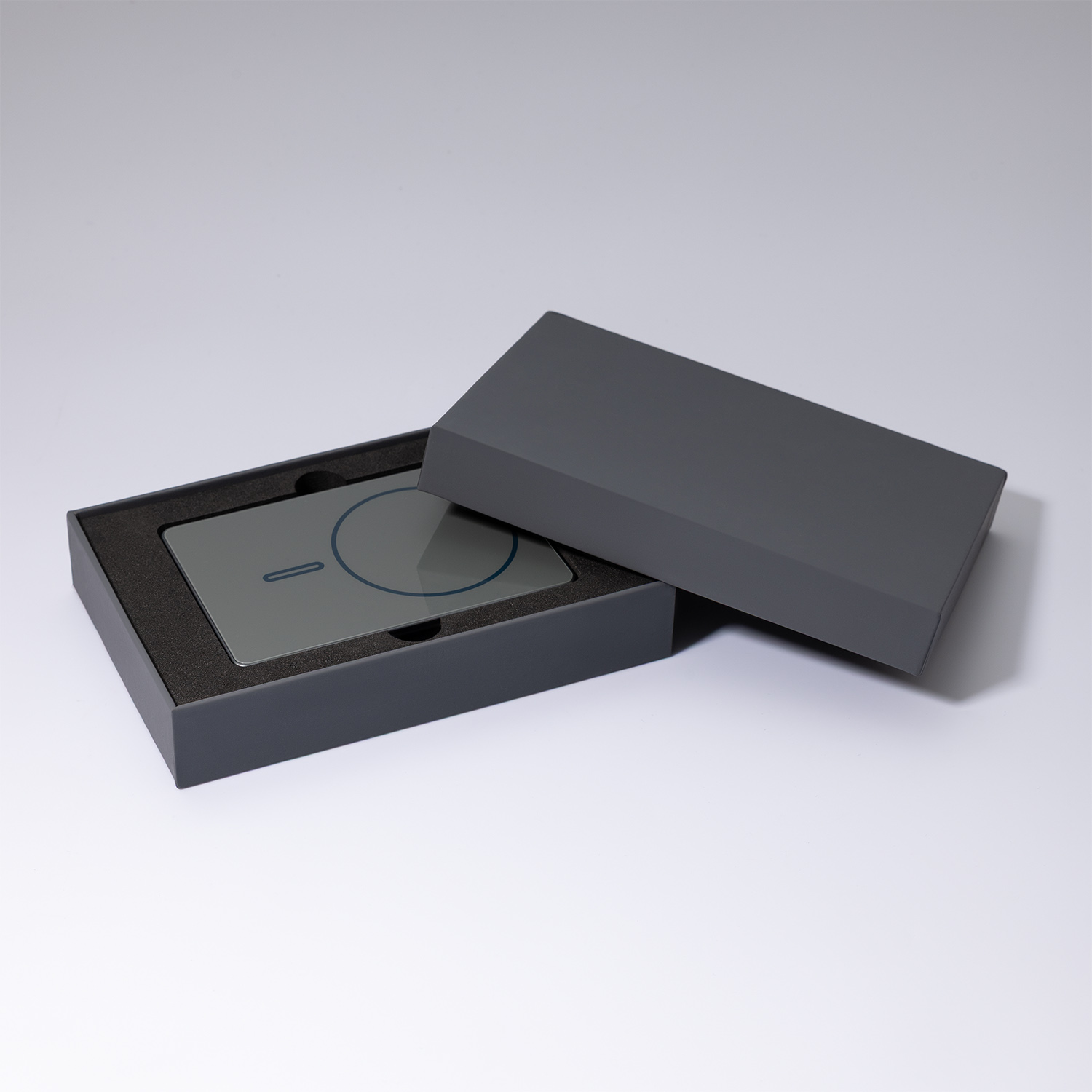 Изображение №12 | Внешний аккумулятор Оникс PD (Onyx PD) 5000mAh с функцией беспроводной зарядки 15W, серый