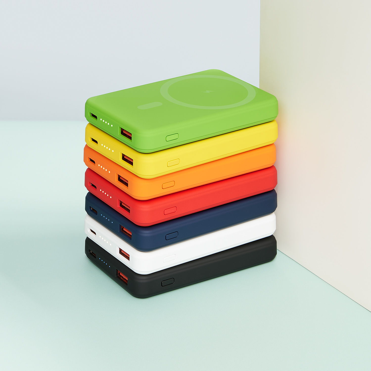 Изображение №11 | Внешний аккумулятор Ларго PD (Largo PD) 5000mAh с функцией беспроводной зарядки 15W, красный