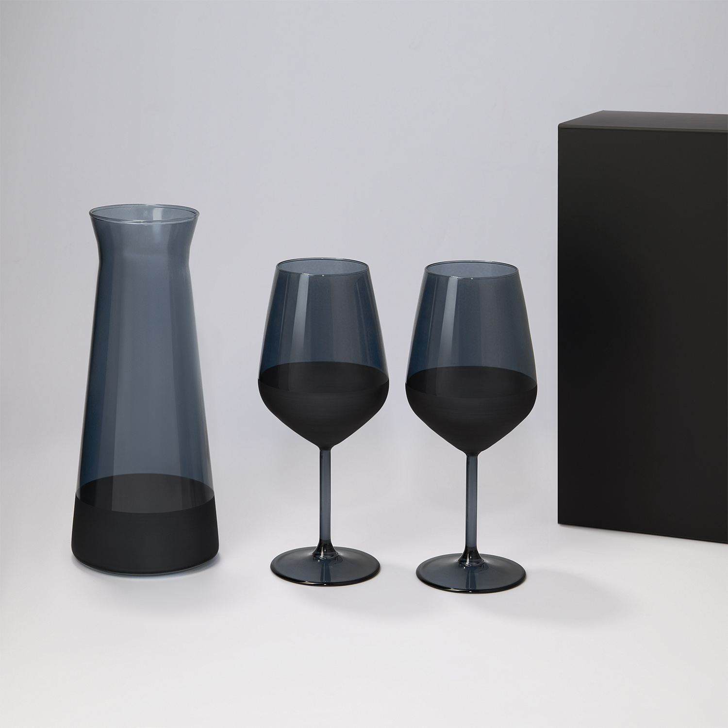 Изображение №1 | Подарочный набор декантер + 2 бокала для вина Блэк Эдишн (Black Edition) в черной коробке
