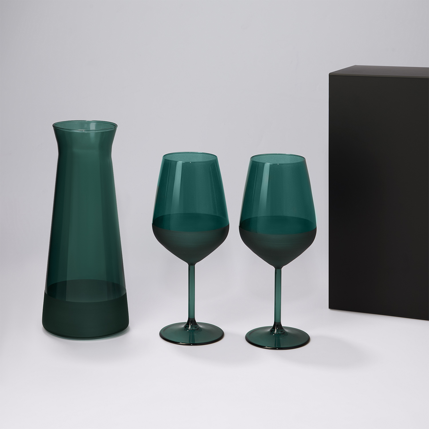 Изображение №1 | Подарочный набор декантер + 2 бокала для вина Эмеральд (Emerald) в черной коробке