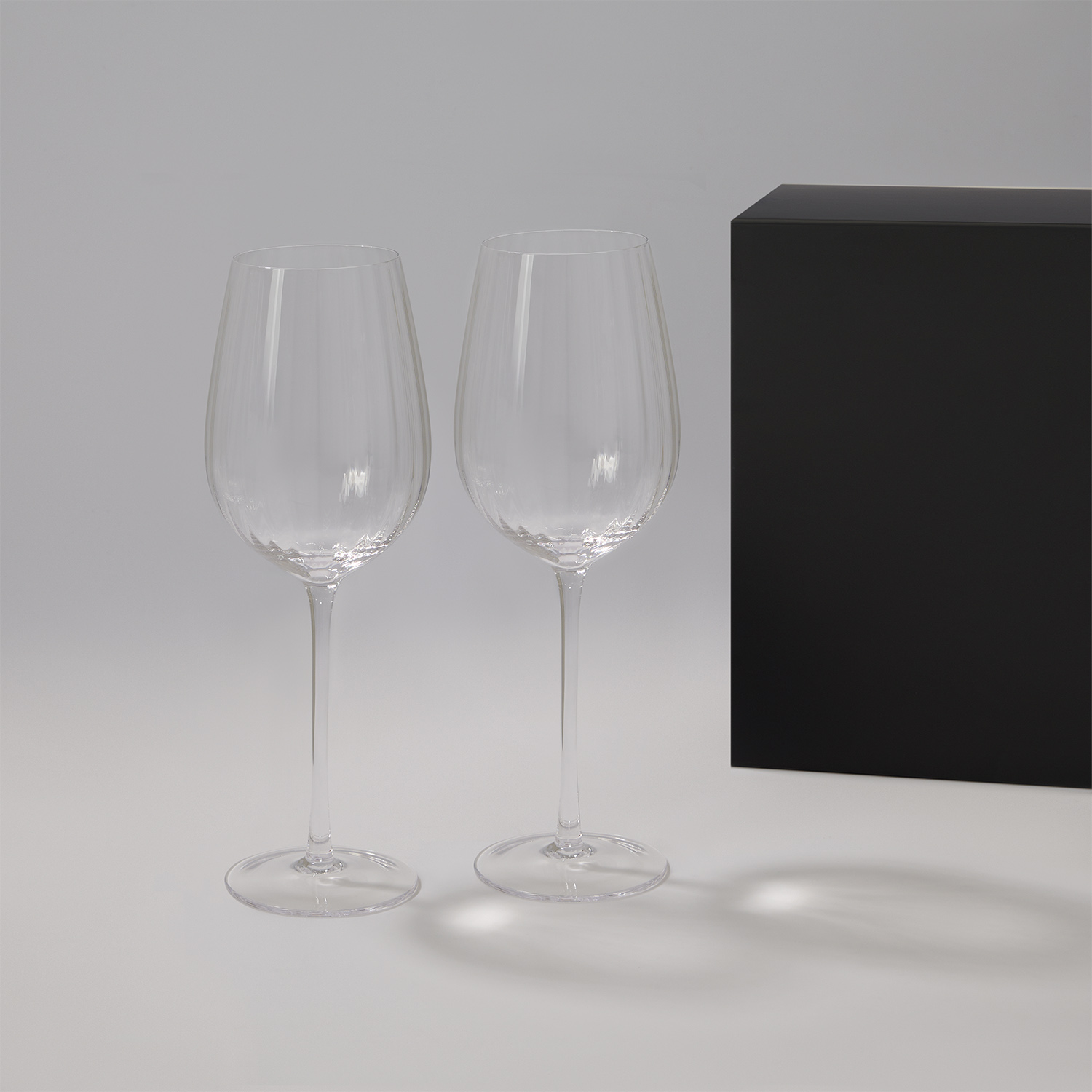 Изображение №1 | Подарочный набор 2 бокала для вина Бланш (Blanche) в черной коробке