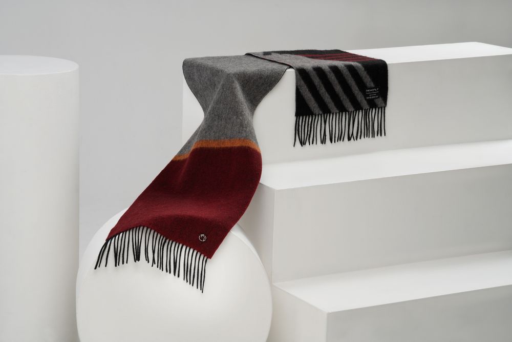 Изображение №15 | Шарф Charming, коричневый с оранжевым