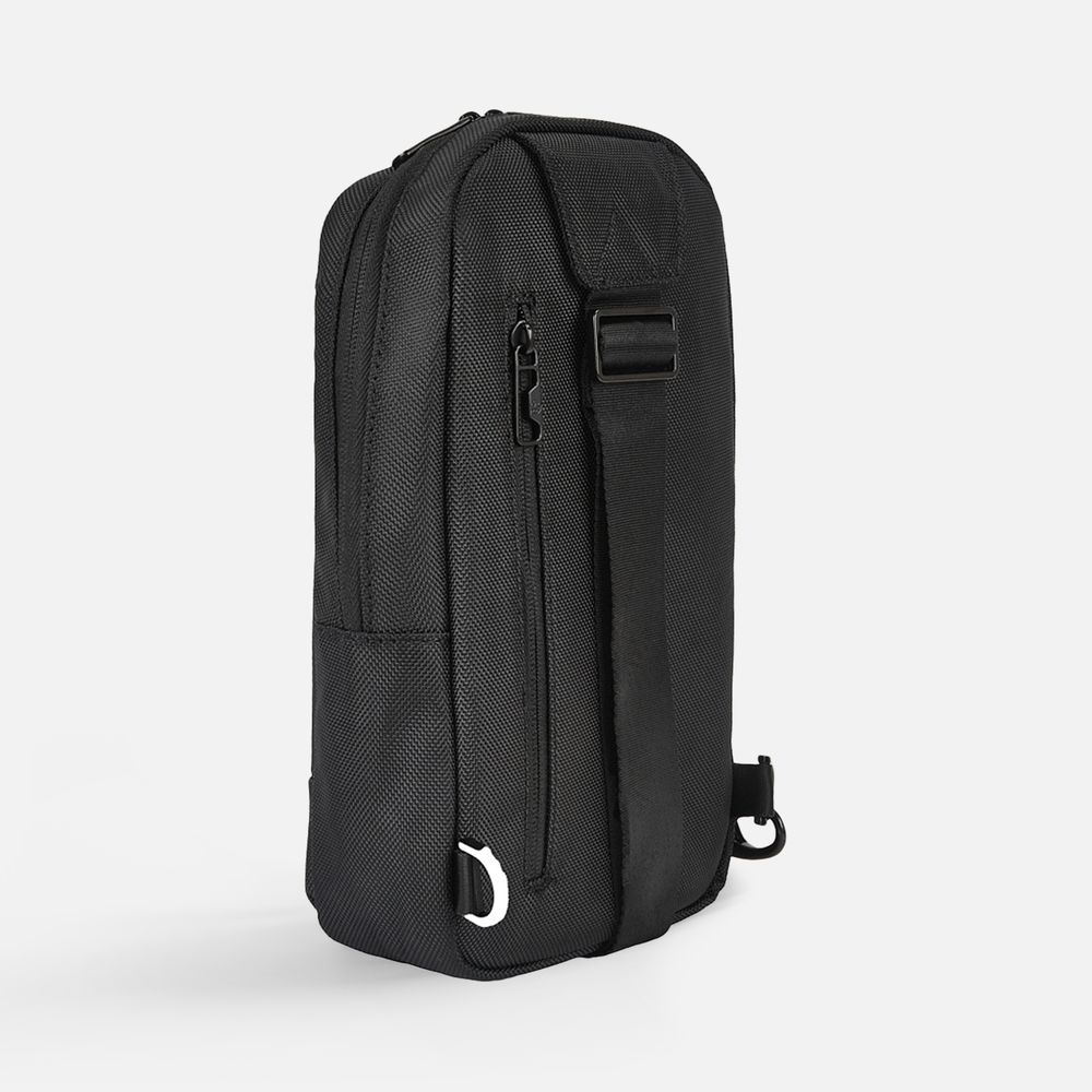 Изображение №4 | Рюкзак на одно плечо Discovery M, черный