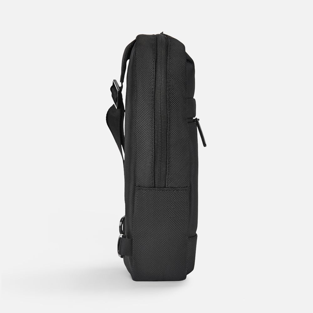 Изображение №5 | Рюкзак на одно плечо Discovery M, черный