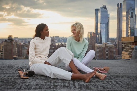 Изображение №6 | Свитшот женский BNC Inspire (Organic), молочно-белый, размер S