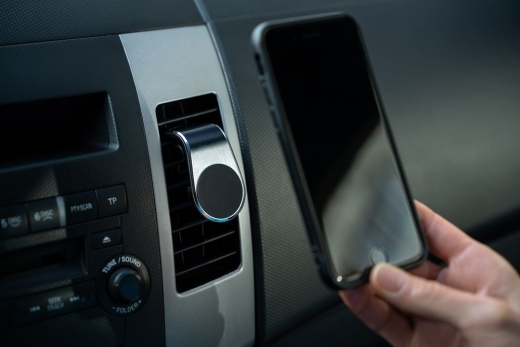 Изображение №6 | Магнитный держатель для смартфонов Pinch, серебристый