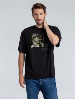 Изображение №1 | Футболка оверсайз «He is So Pretty. Давид», черная, размер XS/S