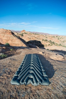 Изображение №6 | Надувной коврик Static V Luxe, серый