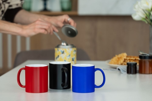 Изображение №6 | Кружка «Хамелеон», глянцевая, черная