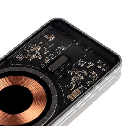 Изображение №4 | Магнитный беспроводной аккумулятор Cooper Ergo 5000 мАч, серебристый