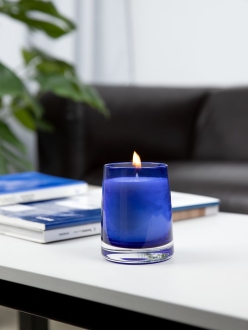 Изображение №5 | Ароматическая свеча Fragnola, пряная древесина и кардамон, темно-синяя