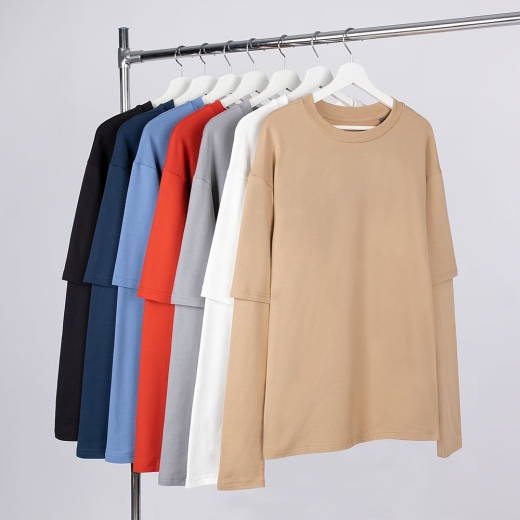 Изображение №4 | Футболка оверсайз с двойным рукавом Kosmos, молочно-белая, размер XS/S