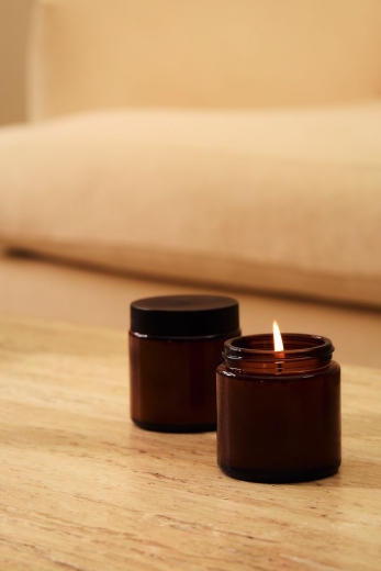 Изображение №6 | Свеча ароматическая Calore, кедр и кожа