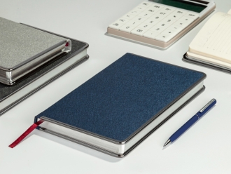 Изображение №6 | Ежедневник недатированный А5 «Bridge» (синий/серебристый)