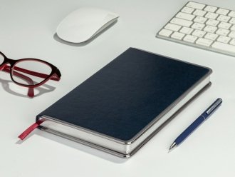 Изображение №4 | Ежедневник недатированный А5 «Chelsea» (синий/серебристый)