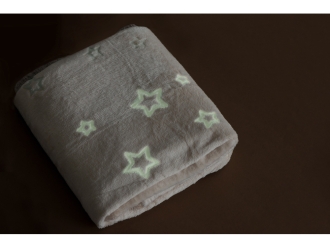 Изображение №4 | Плед из флиса «Новогодний», светящийся (бежевый)