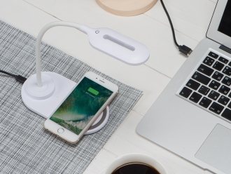 Изображение №11 | Настольный светильник с беспроводной зарядкой «Flamp» (белый)