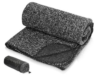 Изображение №1 | Плед вязаный «Blend» в чехле (черный)