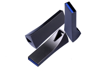 Изображение №5 | USB 2.0- флешка на 16 Гб компактная с мини чипом и отверстием 16Gb (серебристый)