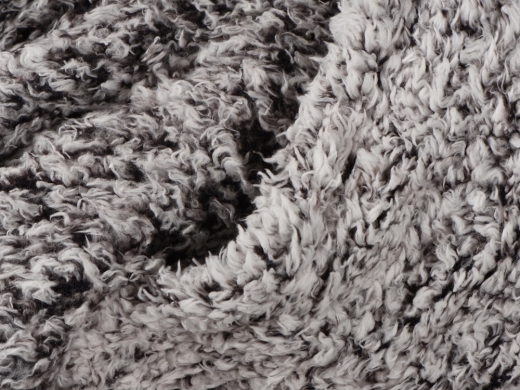 Изображение №5 | Подарочный набор «Хюгге» с пледом и термокружкой (плед- бело-черный, термокружка- белый/серебристый)