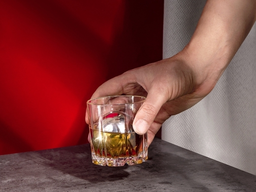 Изображение №2 | Стальная сфера для охлаждения напитков «ChillSphere» (серебристый)