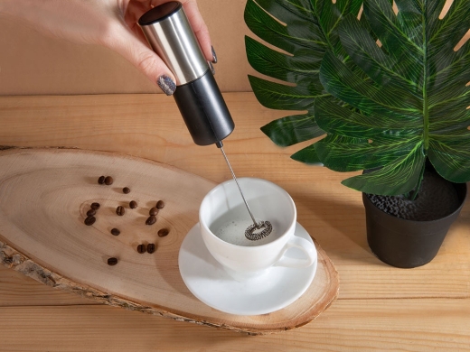 Изображение №17 | Электрический вспениватель молока «Cappuch» (черный, серебристый)