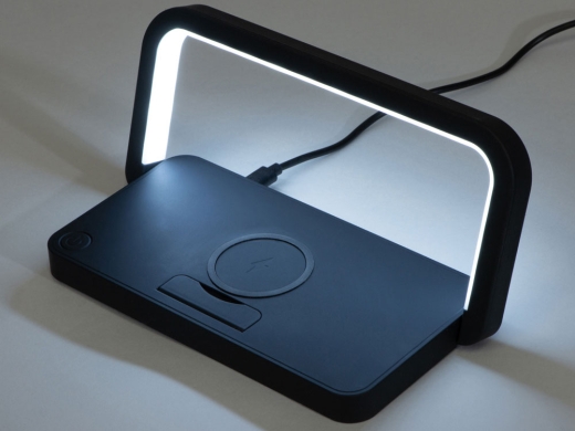 Изображение №19 | Беспроводная зарядка с лампой и подставкой «Robo», 10 Вт (черный)