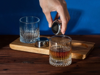 Изображение №11 | Набор для виски и коктейлей на подставке из дуба «Savour» (натуральный, прозрачный, серебристый)