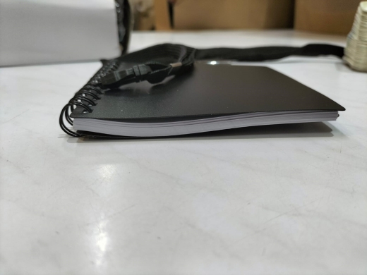 Изображение №7 | Блокнот А6 «Журналист» с ручкой (черный)