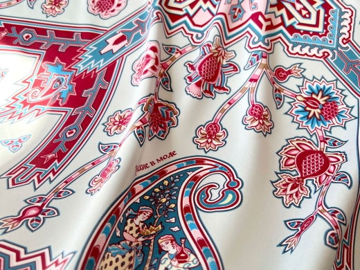 Изображение №3 | Платок «Кавказский скакун» (бордовый, голубой, бежевый)