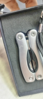 Изображение №12 | Подарочный набор «Scout» с многофункциональным ножом и фонариком (серебристый)