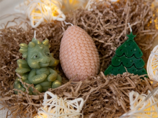 Изображение №13 | Набор свечей на подставке «Год дракона» (разноцветный)