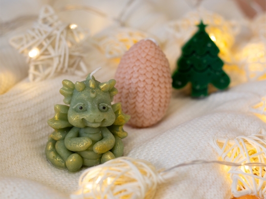 Изображение №16 | Набор свечей на подставке «Год дракона» (разноцветный)