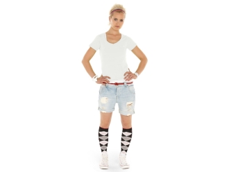 Изображение №7 | Футболка «Heavy Super Club» женская с V-образным вырезом S (белый)