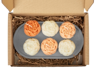 Изображение №7 | Набор свечей на подставке «Пионы» (белый, темно-персиковый, персиковый, серый)