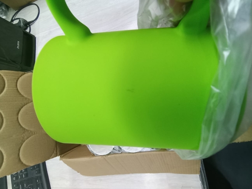 Изображение №5 | Кружка с покрытием soft-touch «Barrel of a Gum» (зеленое яблоко)