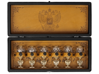 Изображение №2 | Подарочный набор хрустальных стопок (стопки- прозрачный/золотистый, шкатулка- темно-коричневый/рыжий)