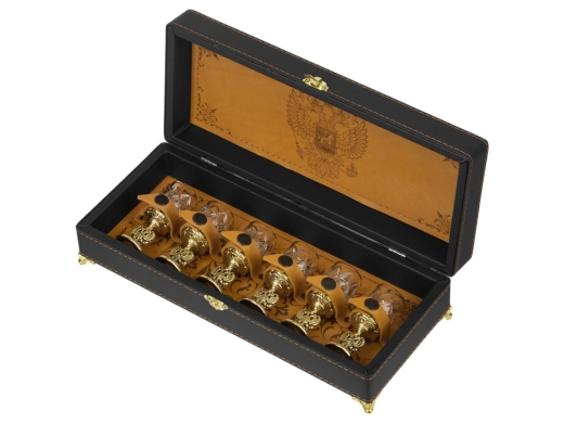 Изображение №1 | Подарочный набор хрустальных стопок (стопки- прозрачный/золотистый, шкатулка- темно-коричневый/рыжий)