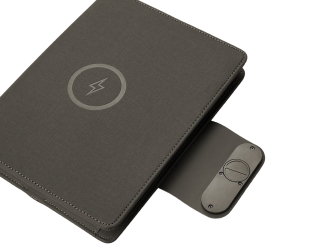 Изображение №10 | Подарочный набор «Twilight»: органайзер А5 с беспроводной зарядкой и металлическая шариковая ручка со светящимся логотипом (черный)