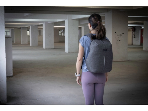 Изображение №6 | Водостойкий рюкзак с защитой от краж «Phantom Mini» для ноутбука 16