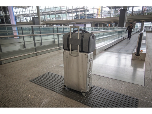 Изображение №19 | Водостойкая складывающаяся универсальная сумка «Tourister» (серый)